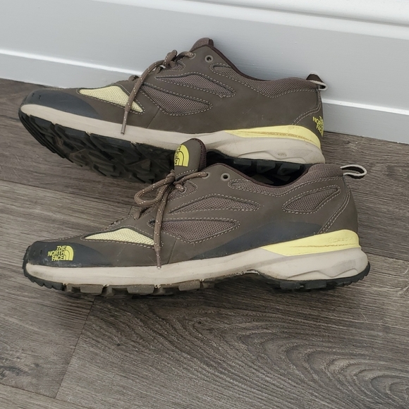 Womens North Face Hiking shoes - Picture 4 of 6